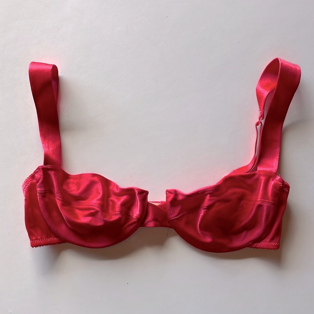 Victoria’s Secret Second Skin Bra 36A Red